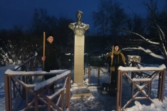 Никольские школьники навели порядок на памятных объектах села
