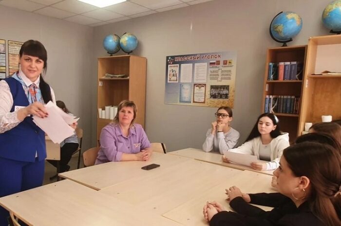 В Сакмарской школе прошло «Карьерное свидание»