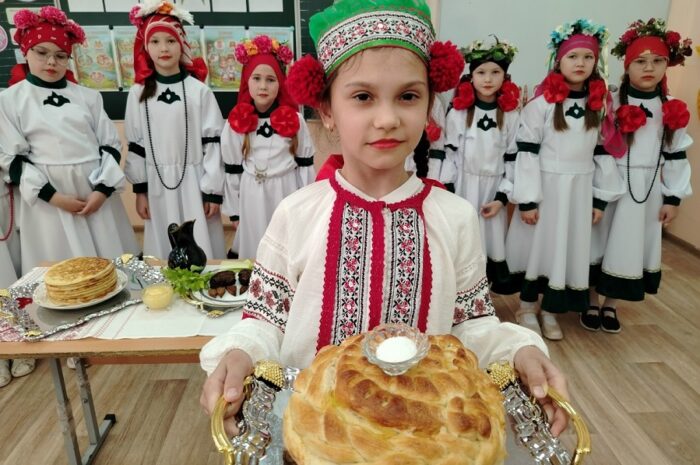 В Татарской Каргале проходит Фестиваль народов России