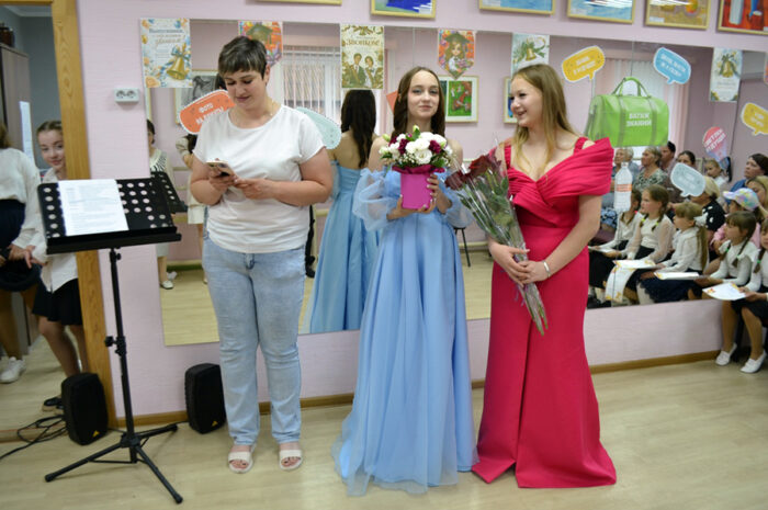 Когда песня ведет к мечте: выпускной вечер в Дмитриевской ДШИ
