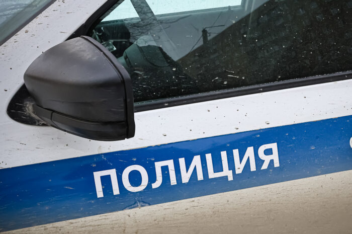 Зарезавший жену и ранивший дочь оренбуржец мог покончить с собой